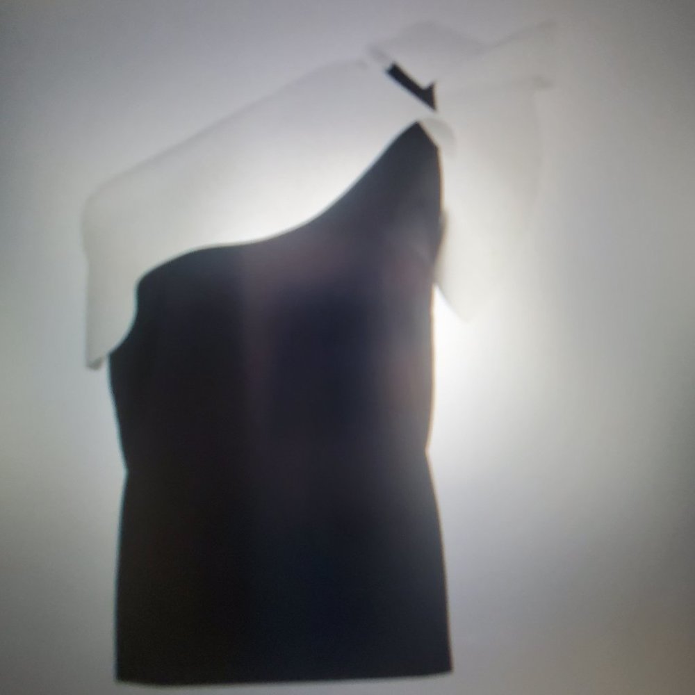 Chiara Boni Kikina One Shoulder Top | Asymmetric Contrast Detail Sleeveless - Image 3