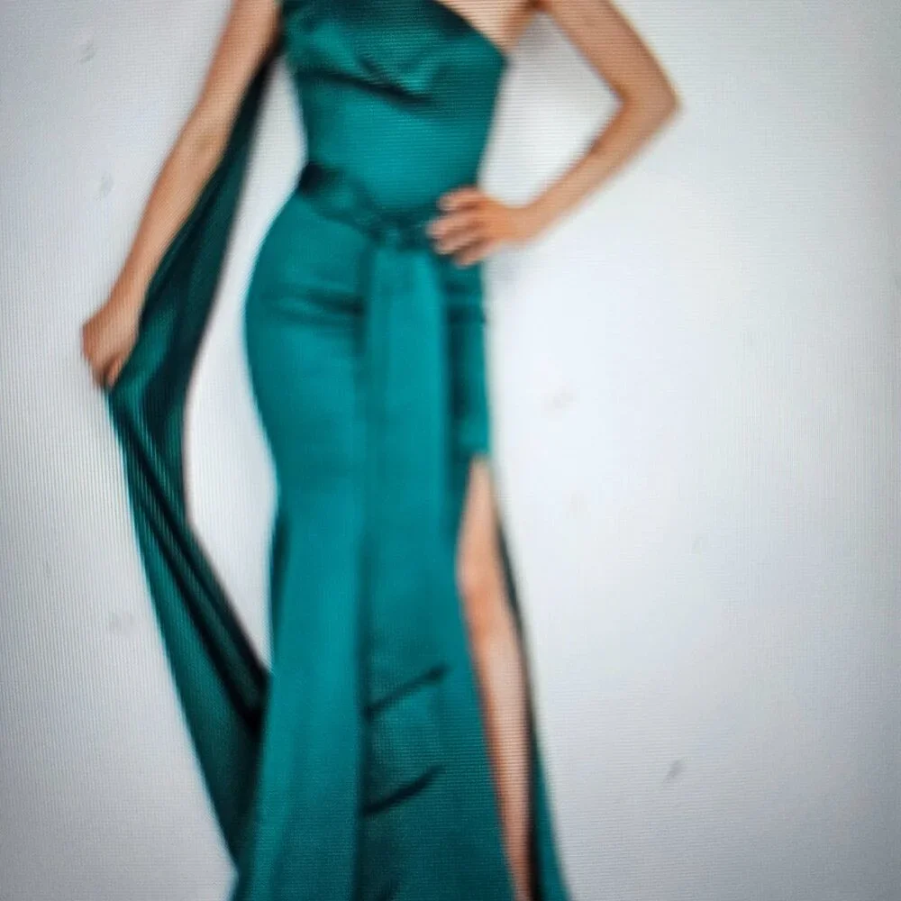 TERANI COUTURE One Shoulder Satin Cape Gown - Image 7