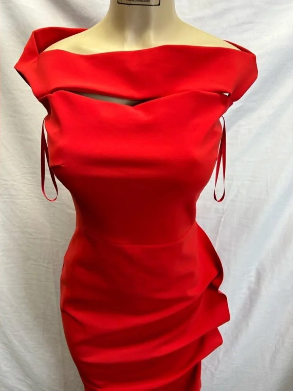 Chiara Boni Red La Petite Robe Melania Formal Dress - Image 4